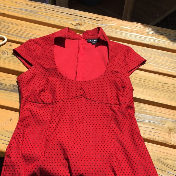 Pin up wiggle dress red with black polka dots - Picture 3 of 4